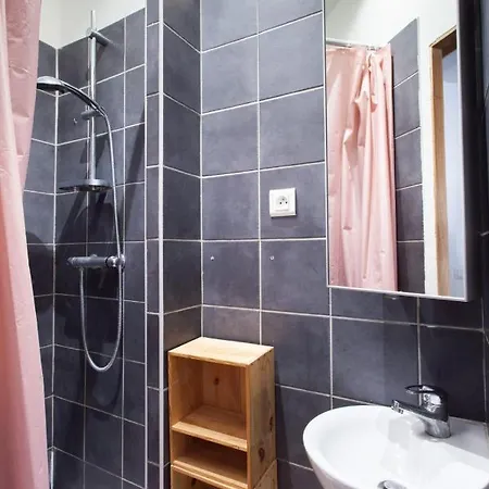 Superb Bright And Cosy Studio Apartmán