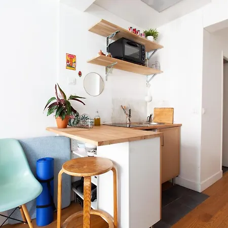 Superb Bright And Cosy Studio Paříž